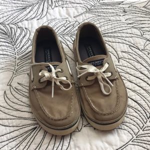 Cruz Khaki Sperry Top Sierra